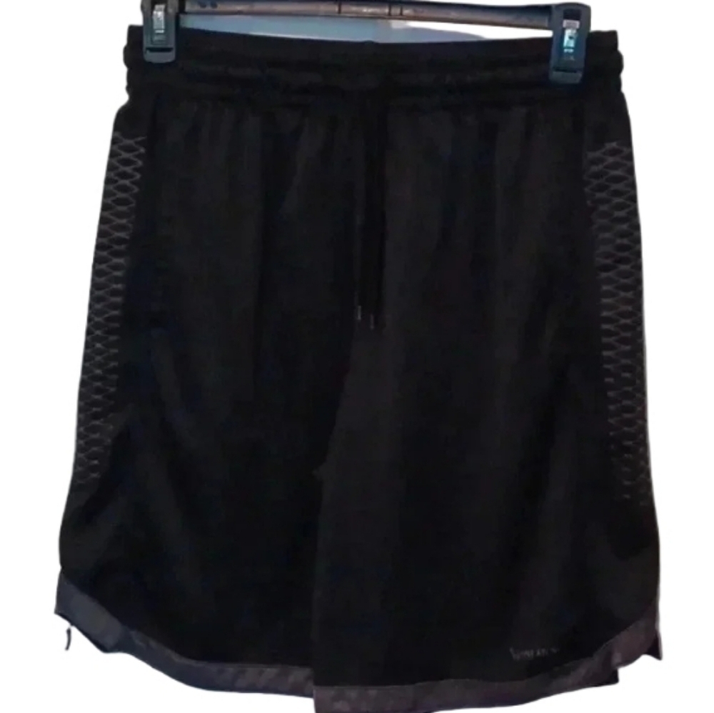 -- Men's Spalding shorts Size Large Casual